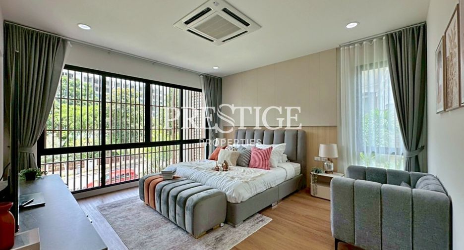 For sale 4 bedrooms house in Sattahip, Chonburi