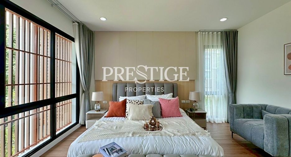 For sale 4 bedrooms house in Sattahip, Chonburi
