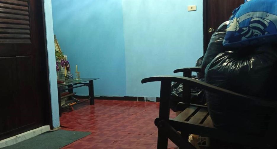 For sale 3 Beds townhouse in Mueang Nakhon Pathom, Nakhon Pathom