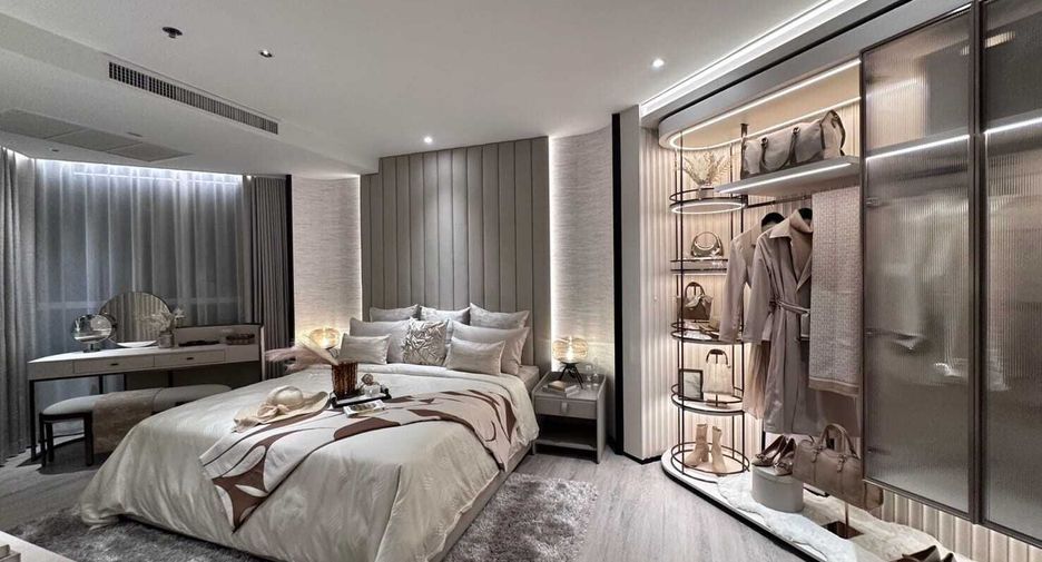 For sale 3 bed condo in Dusit, Bangkok