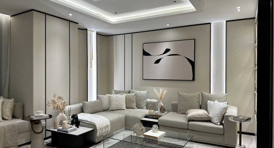 For sale 3 bed condo in Dusit, Bangkok