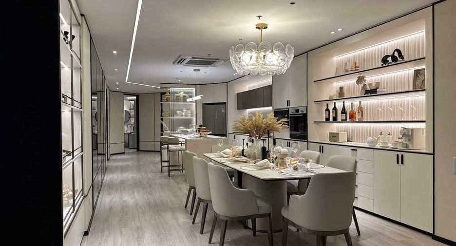 For sale 3 bed condo in Dusit, Bangkok