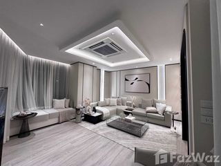 For sale 3 Beds condo in Dusit, Bangkok