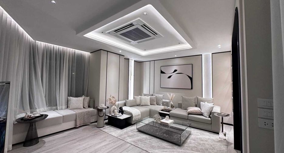For sale 3 Beds condo in Dusit, Bangkok