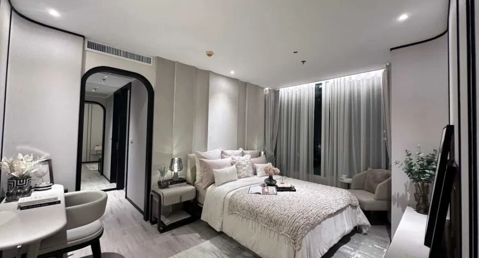 For sale 3 Beds condo in Dusit, Bangkok