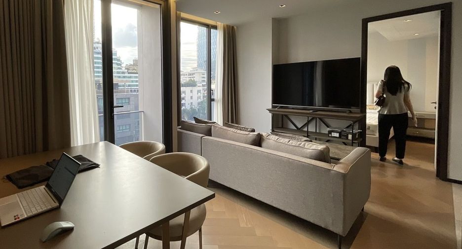 For sale 2 bed condo in Watthana, Bangkok