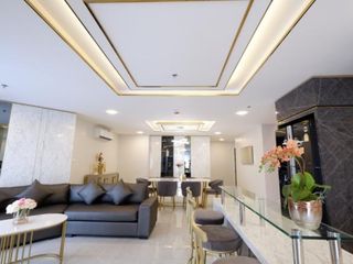 For sale 4 Beds condo in Huai Khwang, Bangkok