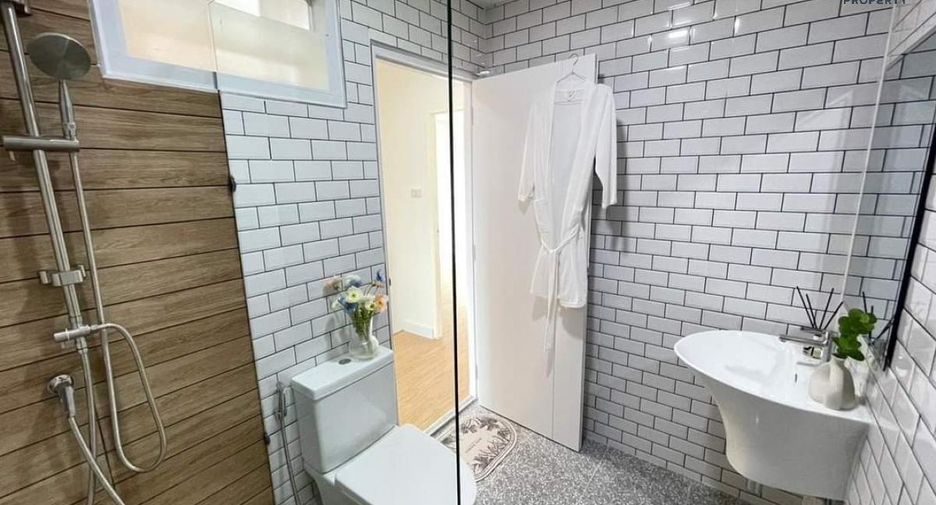 For sale 4 Beds townhouse in Mueang Nonthaburi, Nonthaburi