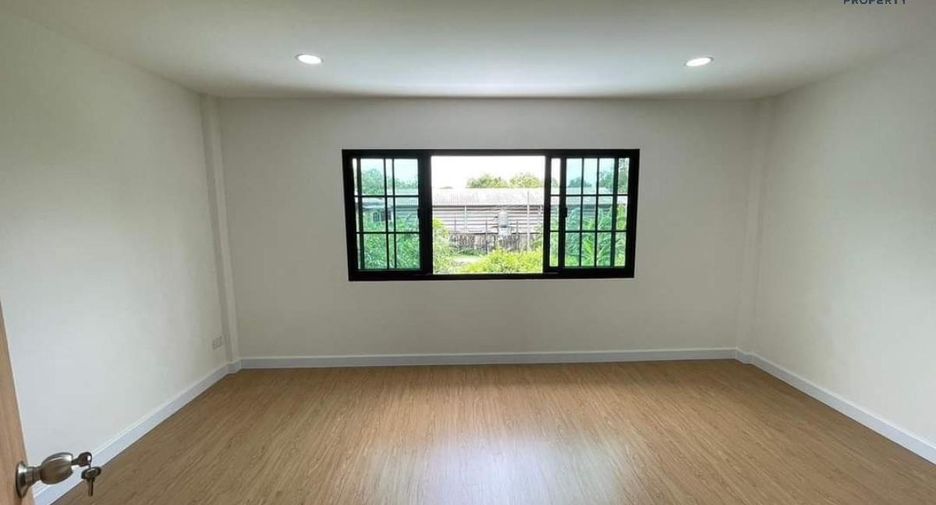 For sale 4 Beds townhouse in Mueang Nonthaburi, Nonthaburi