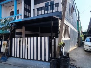 For sale 2 Beds townhouse in Mueang Nonthaburi, Nonthaburi