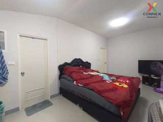 For sale 5 bed townhouse in Mueang Samut Sakhon, Samut Sakhon