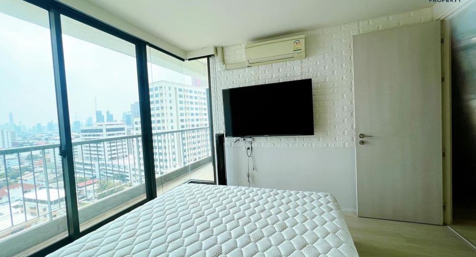 For sale 2 bed condo in Phaya Thai, Bangkok