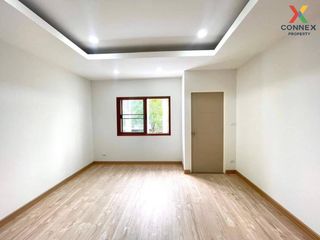 For sale 2 bed townhouse in Lam Luk Ka, Pathum Thani
