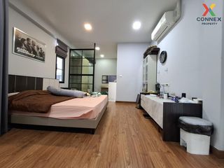 For sale 3 Beds house in Huai Khwang, Bangkok