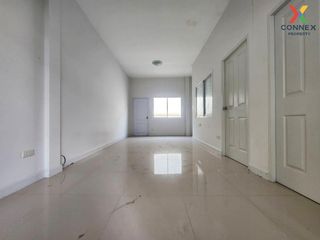 For sale 2 bed townhouse in Ban Bueng, Chonburi