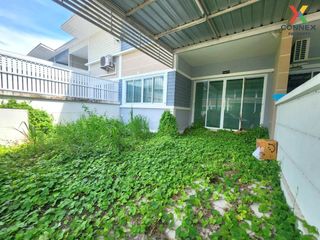 For sale 2 bed townhouse in Ban Bueng, Chonburi
