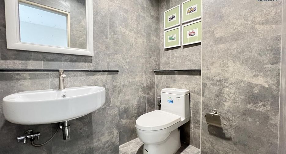 For sale 3 Beds townhouse in Mueang Nonthaburi, Nonthaburi