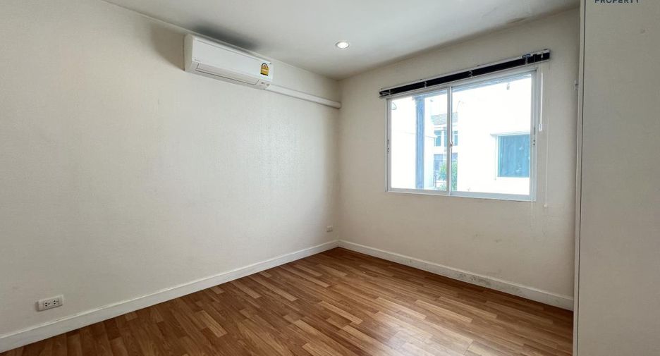 For sale 3 Beds townhouse in Mueang Nonthaburi, Nonthaburi