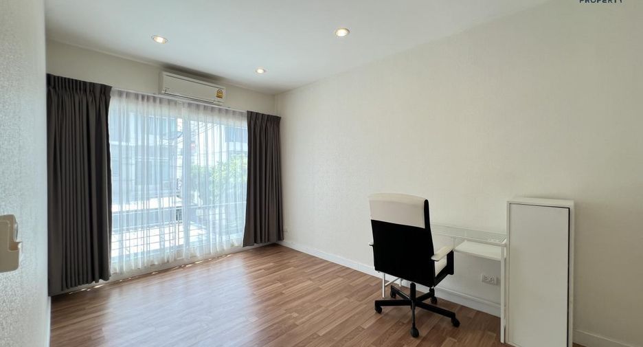 For sale 3 Beds townhouse in Mueang Nonthaburi, Nonthaburi
