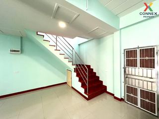 For sale 3 Beds townhouse in Krathum Baen, Samut Sakhon