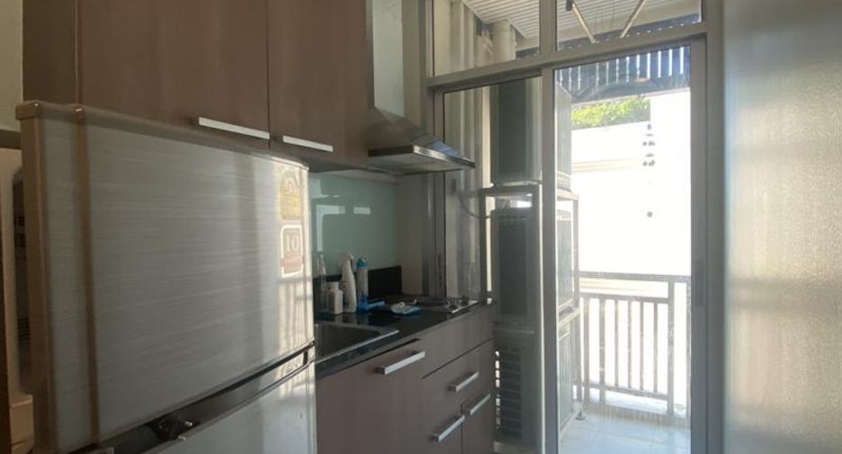 For sale 2 bed condo in Ratchathewi, Bangkok
