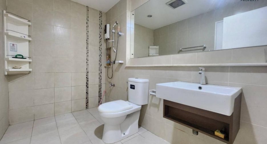 For sale 5 Beds townhouse in Mueang Nonthaburi, Nonthaburi