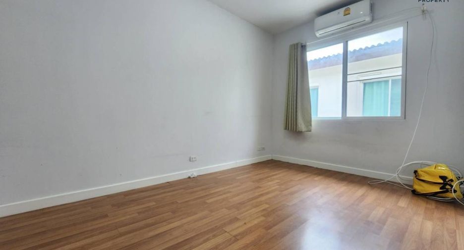 For sale 5 Beds townhouse in Mueang Nonthaburi, Nonthaburi