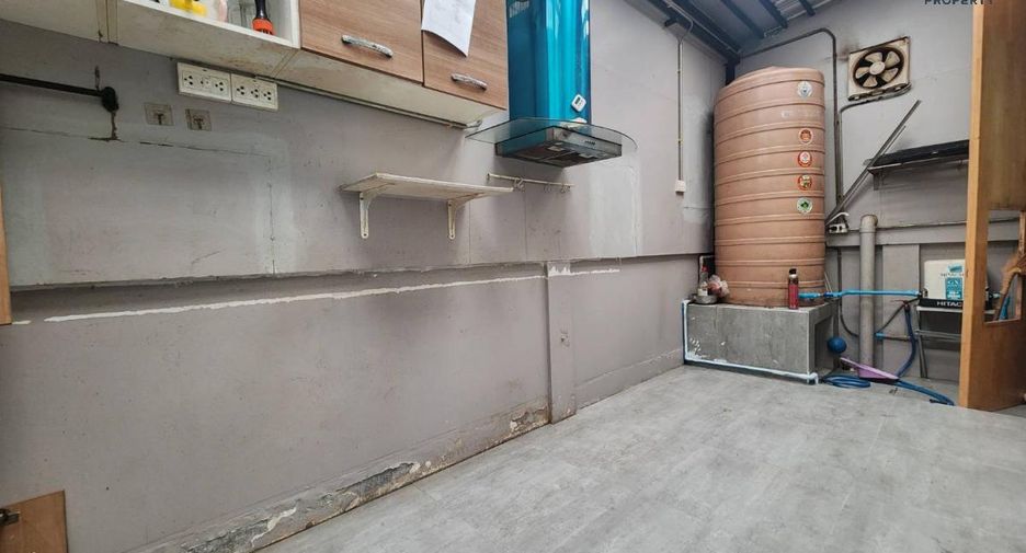 For sale 5 Beds townhouse in Mueang Nonthaburi, Nonthaburi
