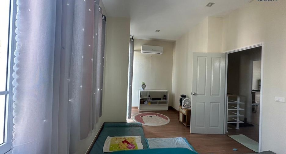 For sale 4 Beds townhouse in Mueang Nonthaburi, Nonthaburi