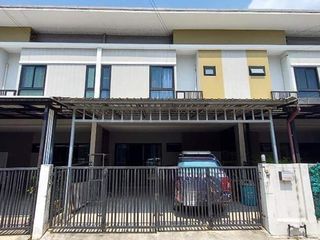 For sale 4 Beds townhouse in Lat Lum Kaeo, Pathum Thani