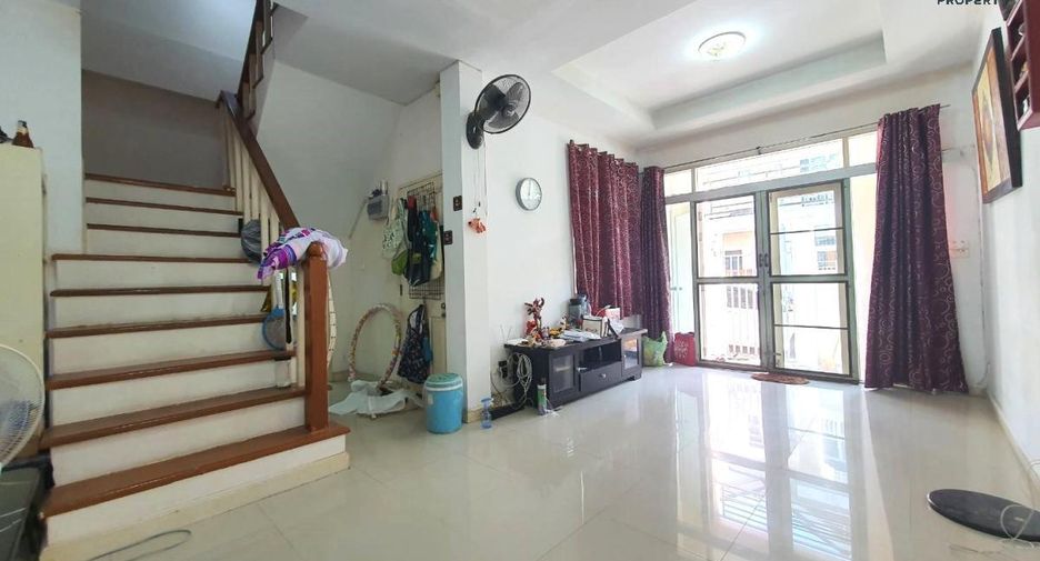 For sale 4 Beds townhouse in Mueang Nonthaburi, Nonthaburi