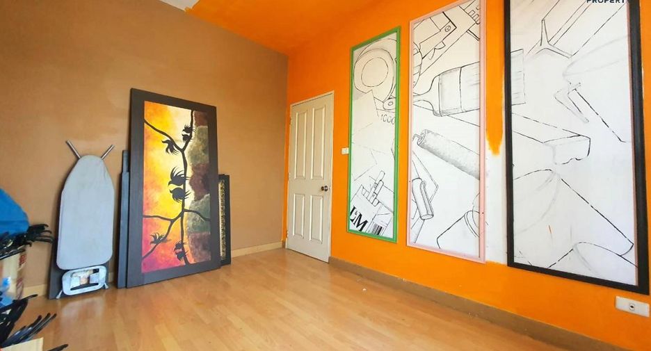For sale 4 Beds townhouse in Mueang Nonthaburi, Nonthaburi