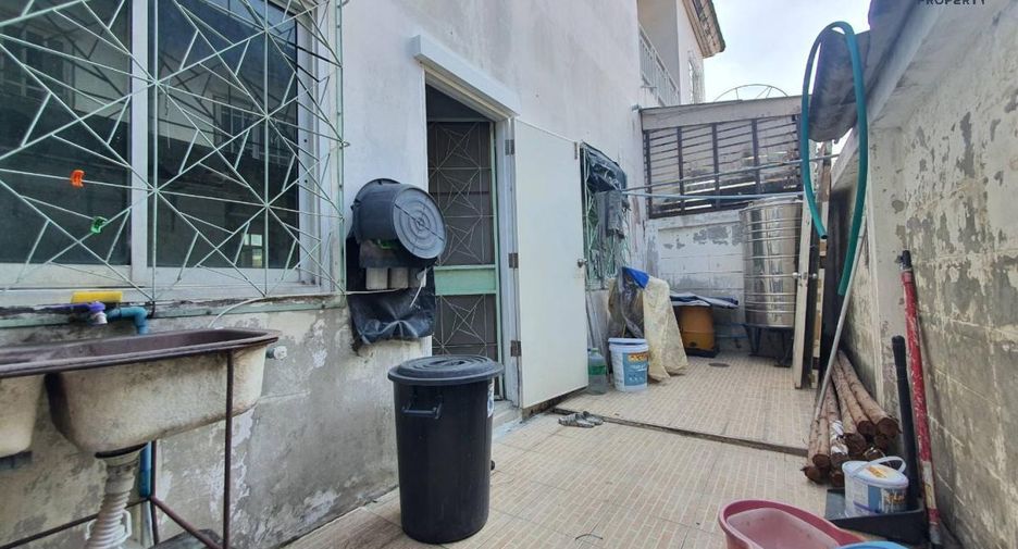 For sale 4 Beds townhouse in Mueang Nonthaburi, Nonthaburi