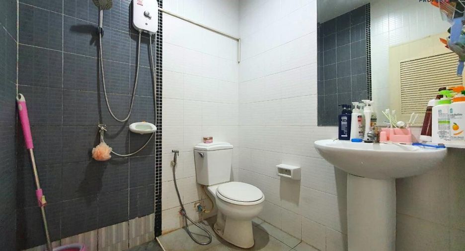 For sale 4 Beds townhouse in Mueang Nonthaburi, Nonthaburi