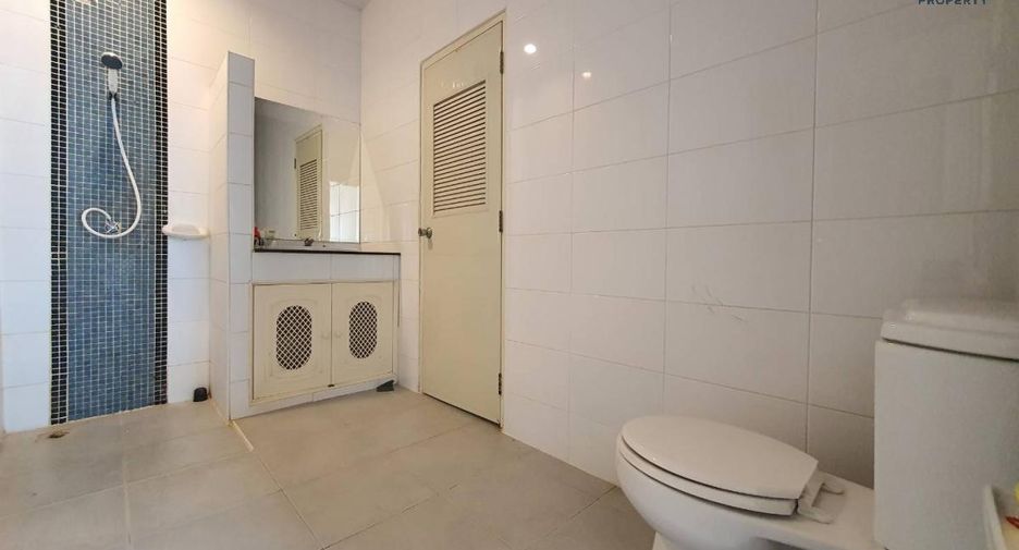 For sale 4 Beds townhouse in Mueang Nonthaburi, Nonthaburi