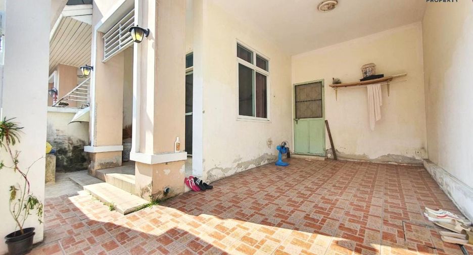 For sale 4 Beds townhouse in Mueang Nonthaburi, Nonthaburi