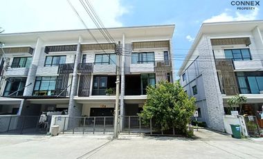For sale 4 bed townhouse in Bang Phli, Samut Prakan