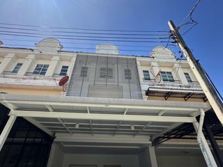 For sale 3 bed townhouse in Rat Burana, Bangkok
