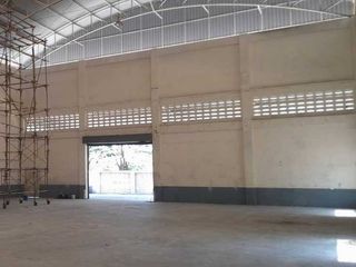 For rent warehouse in Mueang Samut Prakan, Samut Prakan