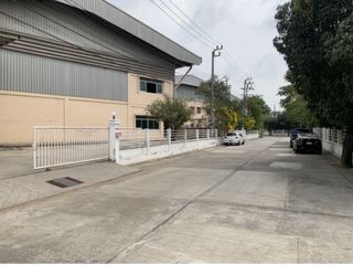 For rent warehouse in Mueang Samut Prakan, Samut Prakan