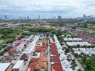 For rent and for sale 4 bed house in Bang Lamung, Chonburi