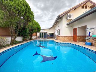 For rent and for sale 4 bed house in Bang Lamung, Chonburi