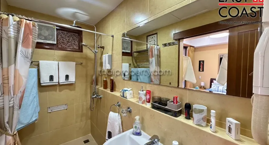 Casa en venta de 5 habitaciones en Bang Lamung, Chonburi