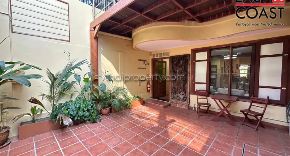 Casa en venta de 5 habitaciones en Bang Lamung, Chonburi