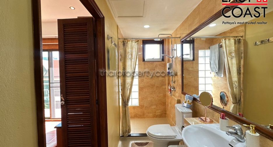 For sale 5 bedrooms house in Bang Lamung, Chonburi