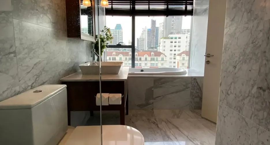 À louer 2 chambres condo à Watthana, Bangkok