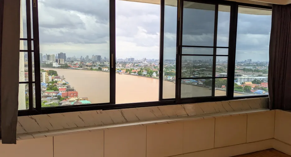For sale 3 bed condo in Mueang Nonthaburi, Nonthaburi