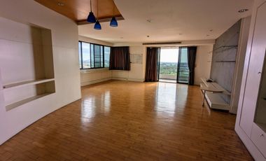 For sale 3 bed condo in Mueang Nonthaburi, Nonthaburi