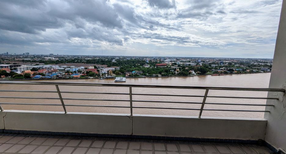 For sale 3 bed condo in Mueang Nonthaburi, Nonthaburi