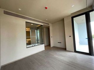 For sale 3 bed condo in Phaya Thai, Bangkok